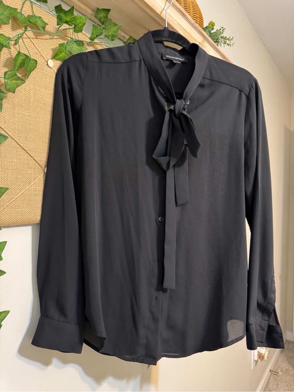 Banana Republic Black Tie-Neck Long Sleeve Shirt